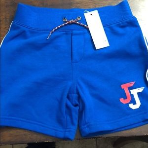 Boy shorts size 4T